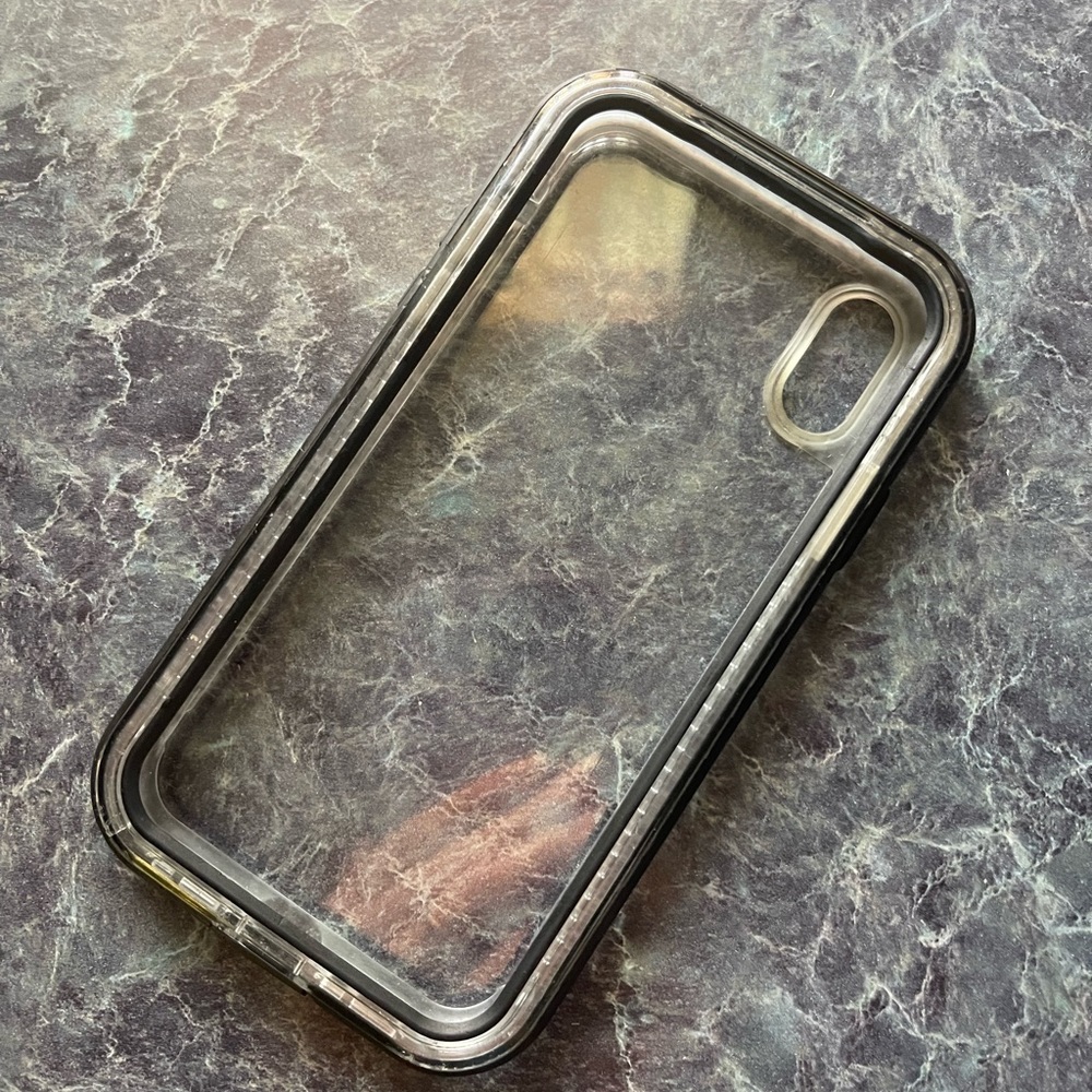 IPhone XR LifeProof Case (Black/Clear)
